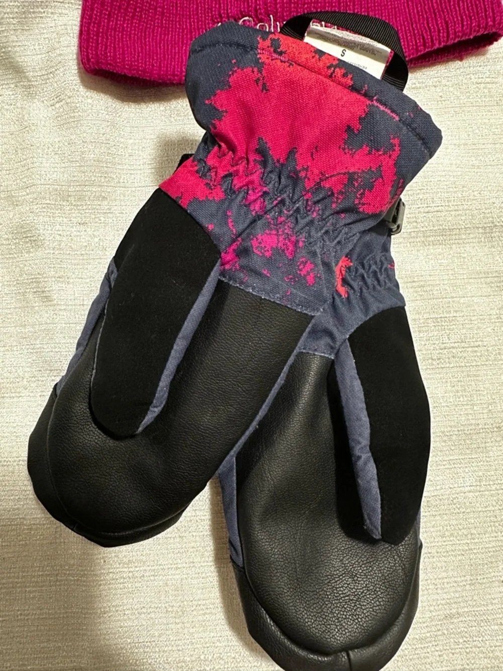 Columbia Magenta Beanie with Navy & Magenta Patterned Mittens